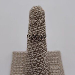 Size 5.5 Sterling Silver Dainty Cute Wavy Design Ring A1761